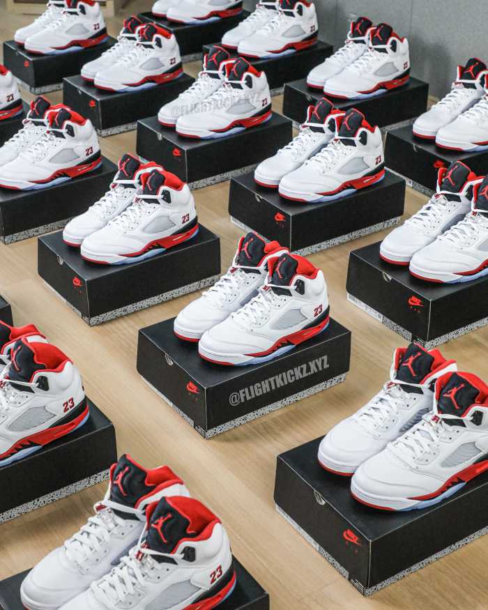 Air Jordan 5 Fire Red Black Tongue 2025 GS（A1）