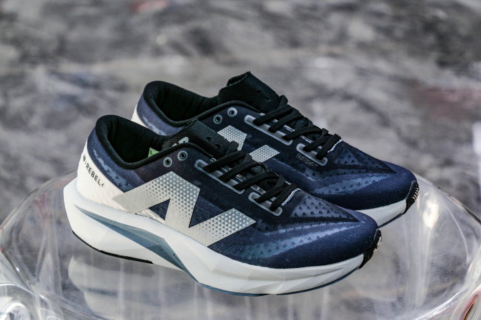 New Balance FuelCell Rebel v4 Graphite Black
