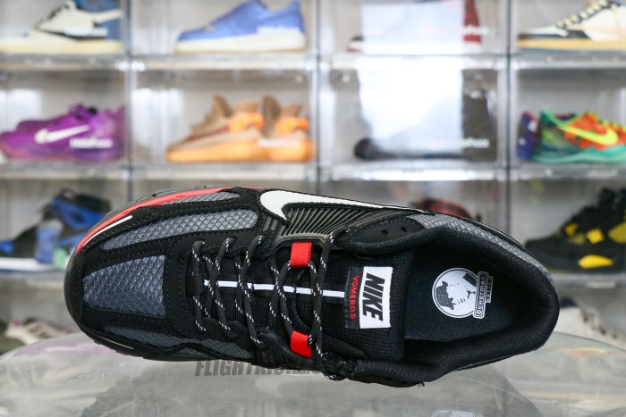 Nike Zoom Vomero 5 Black Metallic University Red 2025