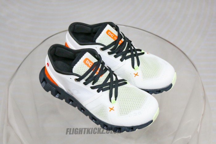 On Cloud X 3 Ivory Flame