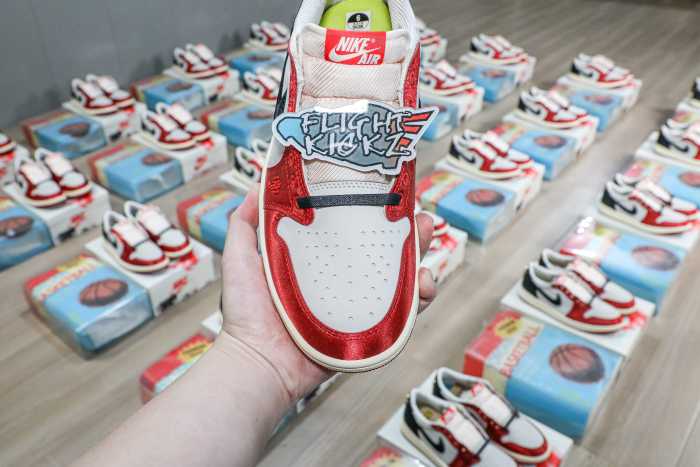 Trophy Room X Air Jordan 1 Retro Low OG SP Away 2024（A1）