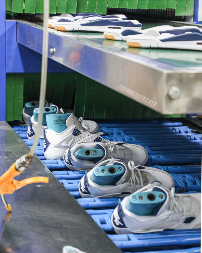 US Warehouse: Nike SB x Air Jordan 4 “Navy Blue” 2025 (A1)