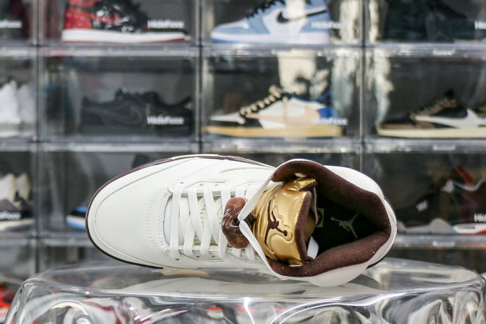 Air Jordan 5 Retro Olympic Gold White Mocha WMNs