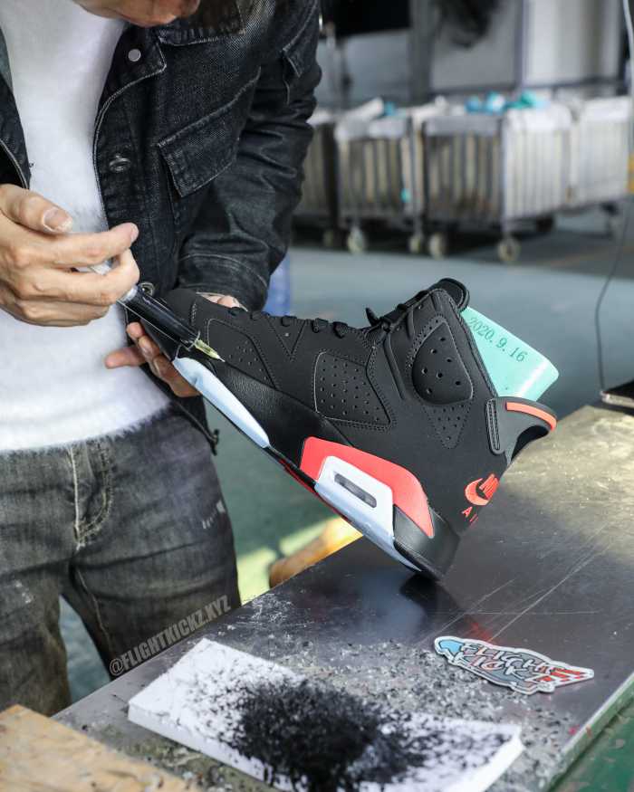 Air Jordan 6 Reverse Saleman Reverse Infrared 2026 (A1)