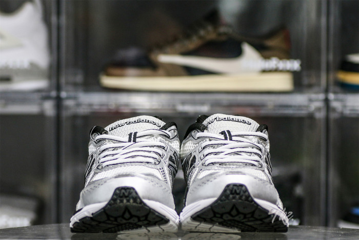 New Balance Get 860v2 White Black Silver