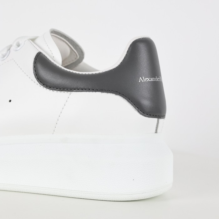 Alexande* McQuee* Oversized Extra White Grey
