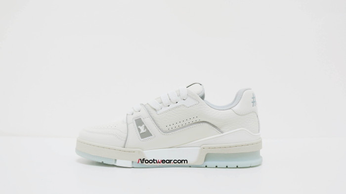 Lou1s Vuitt0n Trainer White Signature