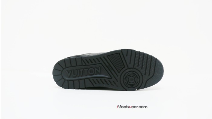 Louis Vuitton Calfskin Monogram Eclipse Mens LV Trainer Sneakers 8 Black
