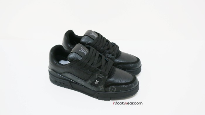 Louis Vuitton Calfskin Monogram Eclipse Mens LV Trainer Sneakers 8 Black
