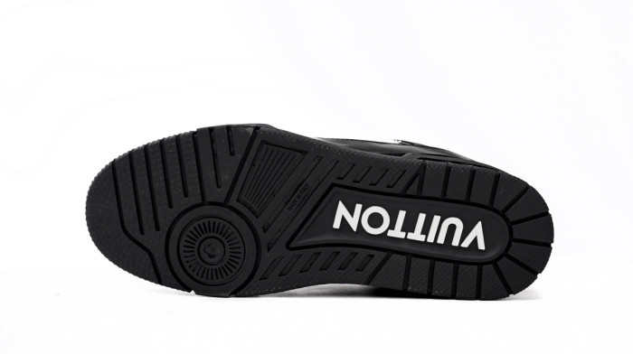 Lou1s Vuitt0n Trainer All Black Embossing
