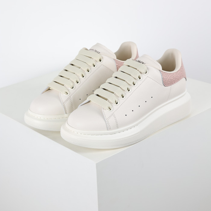 Alexande* McQuee* Oversized White Cracked Pink