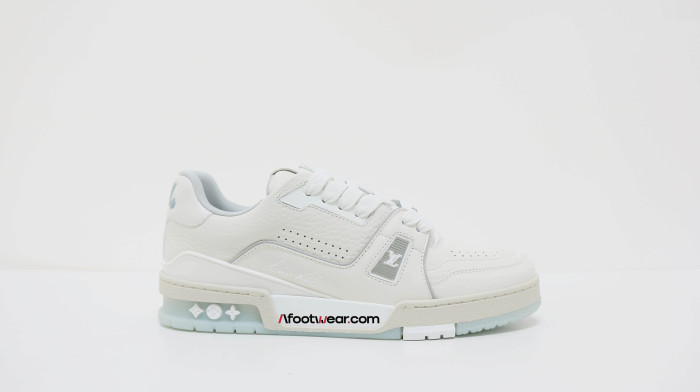 Lou1s Vuitt0n Trainer White Signature