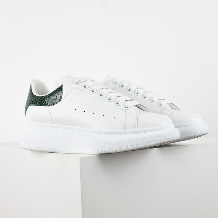 Alexande* McQuee* Oversized Sneaker 'White Forest Green Crocodile'