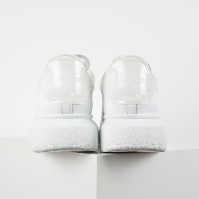 Alexande* McQuee* Oversized Sneaker 'White'