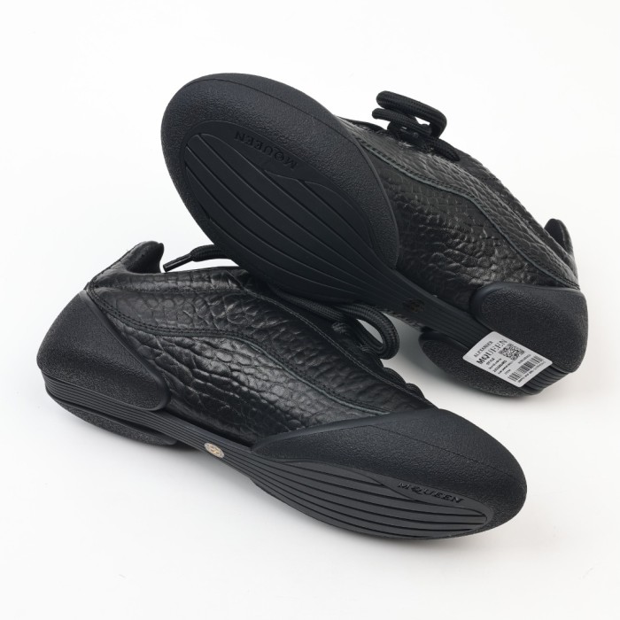 Alexande* McQuee* Wmns Flexion Sneaker Black
