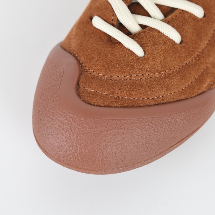 Alexande* McQuee* Oversized Flexion Leather Sneakers