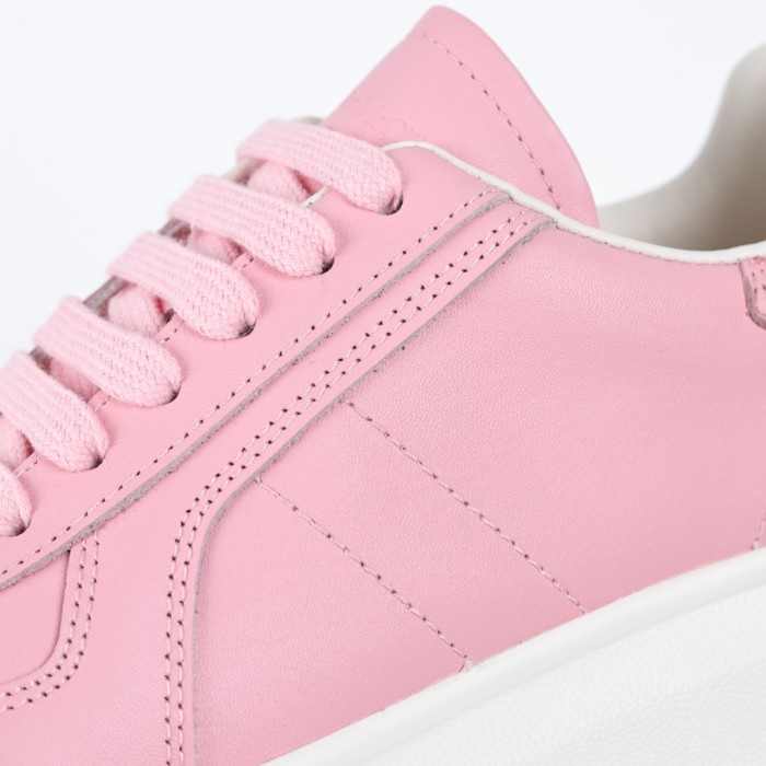 Alexande* McQuee* Oversized Retro Sneaker