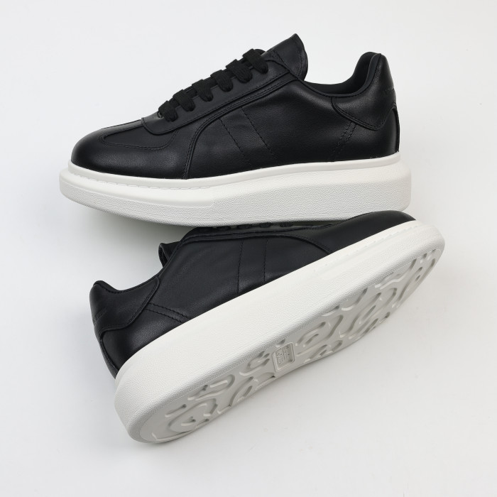 Alexande* McQuee* Oversized Retro Black White
