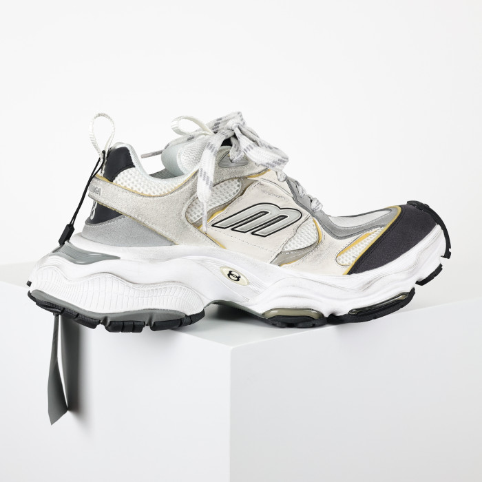 Balenciaga Cargo Sneakers in white and grey