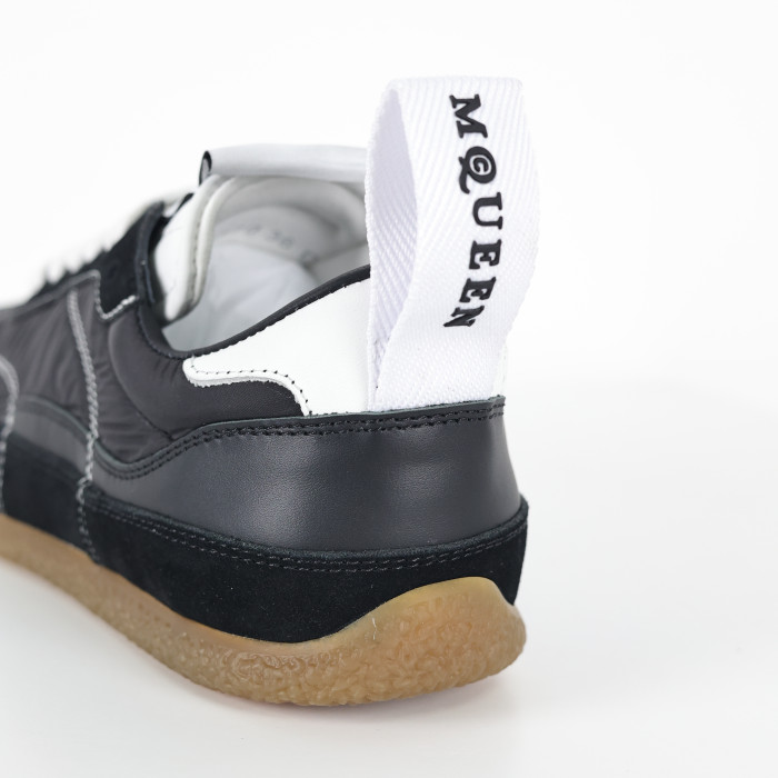 Alexande* McQuee* EC1 sneakers Black