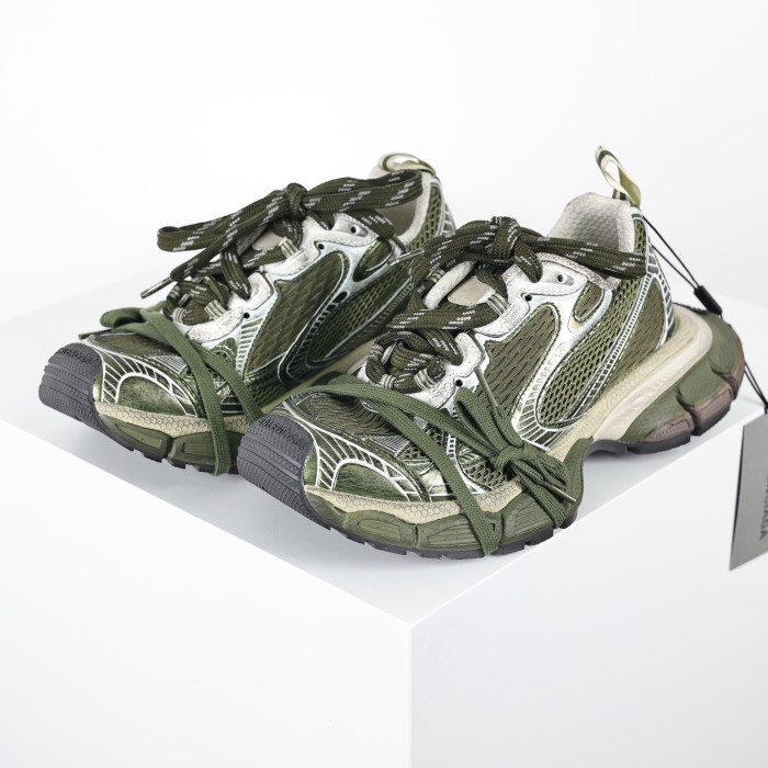 Balenciaga 3XL Dark Green Light Beige