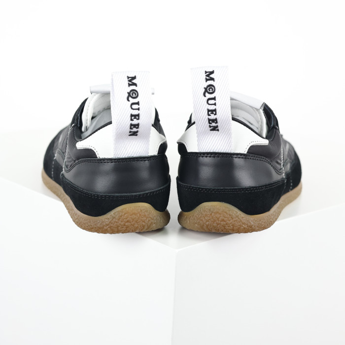 Alexande* McQuee* EC1 sneakers Black