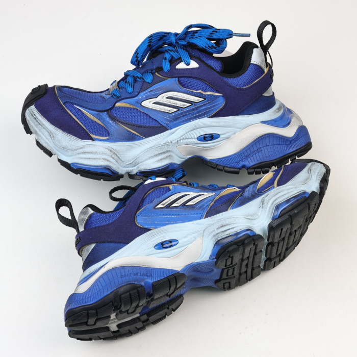 Balenciaga Cargo sneaker in blue