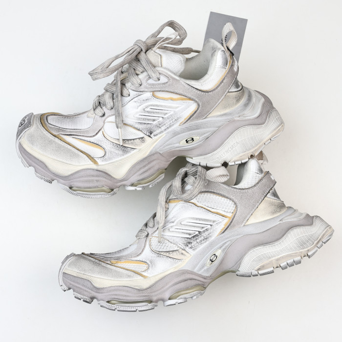 Balenciaga Cargo sneakers in a worn-out white and grey