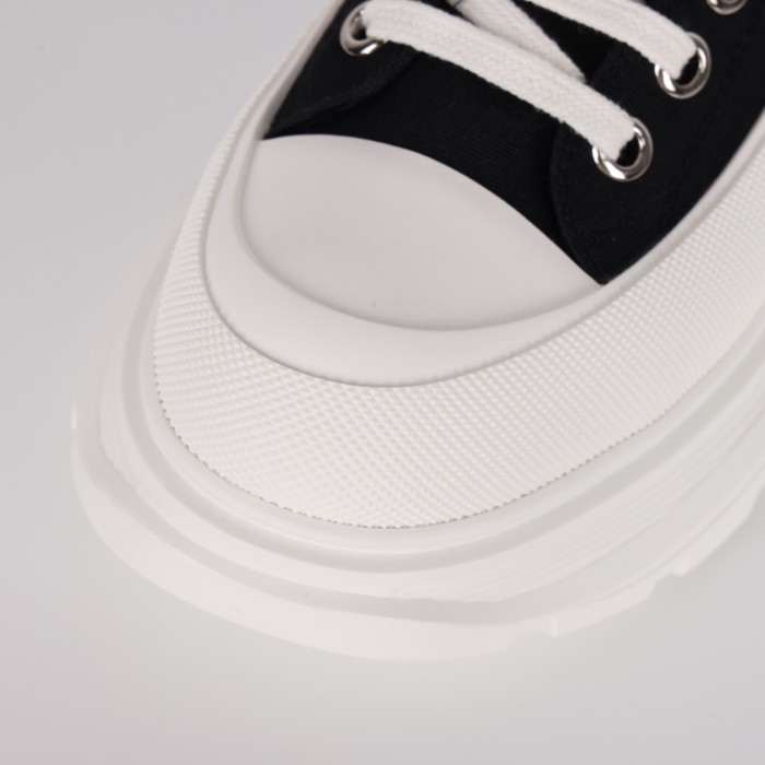 Alexande* McQuee* Tread Slick Boots 'Black White'