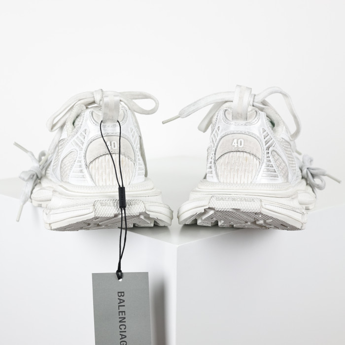 Balenciaga 3XL Blanc Détresse Homme