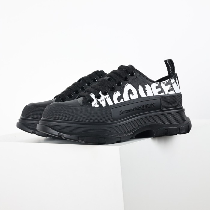 Alexande* McQuee* Tread Slick Low Lace Up McQueen Graffiti Logo Black Black White