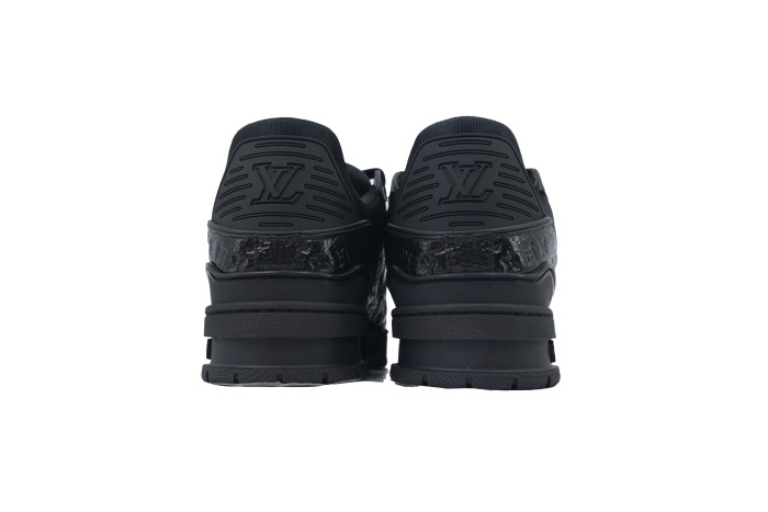 Lou1s Vuitt0n Trainer Black Lychee Patent Leather