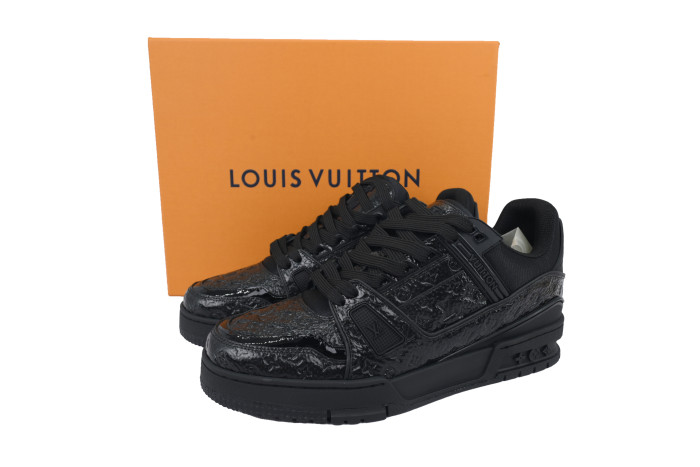 Lou1s Vuitt0n Trainer Black Lychee Patent Leather