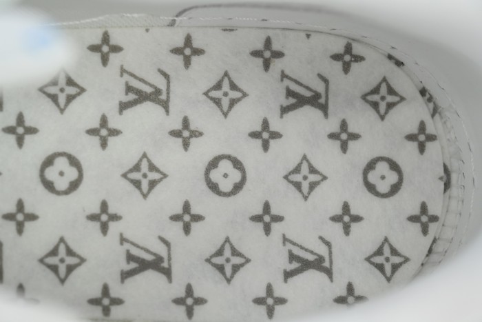Louis Vuitton Trainer Murakami Takashi White