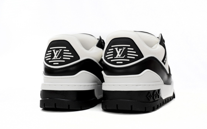 Louis Vuitton Trainer Maxi Black White