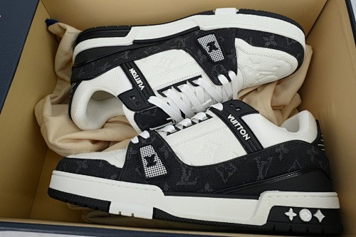 Louis Vuitton Trainer(NFC Chip Edition)Black Jean