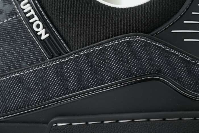 Louis Vuitton Trainer Sneaker(NFC Chip Edition)Black Denim Fabric