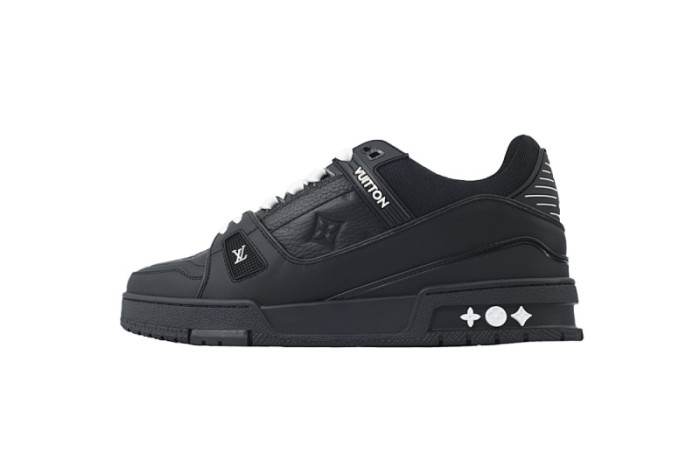 Louis Vuitton Trainer(NFC Chip Edition)Black Embossed Monogram