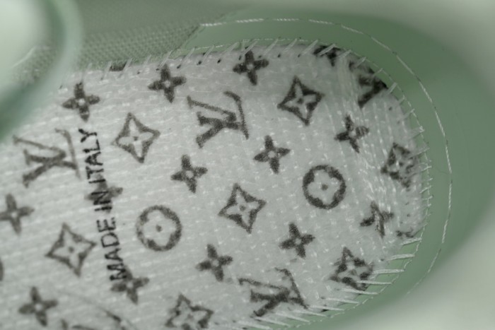 Louis Vuitton Trainer Frosted Green