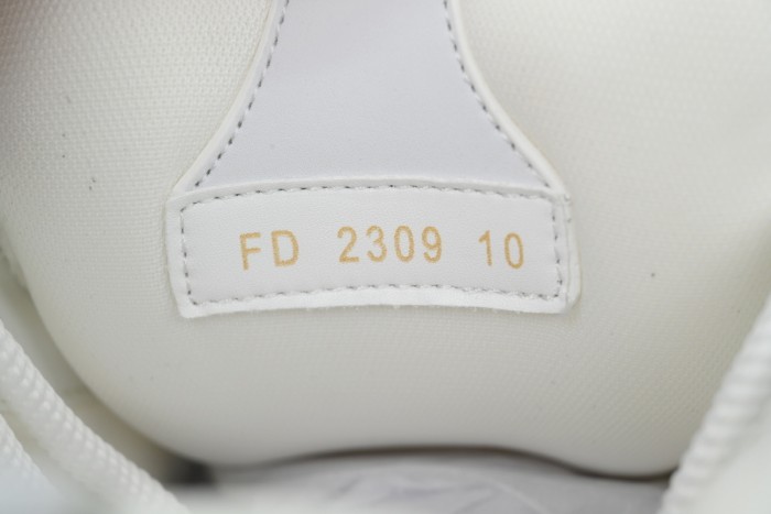Lou1s Vuitt0n Skate All White