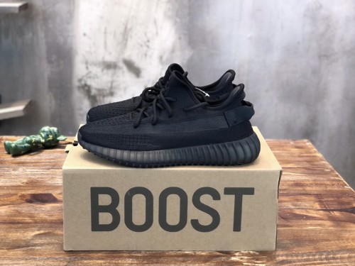 Y*eezy Boost 350 V2 “Pure Oat”HQ4540