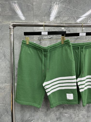 T*B yarn-dyed shorts grass green