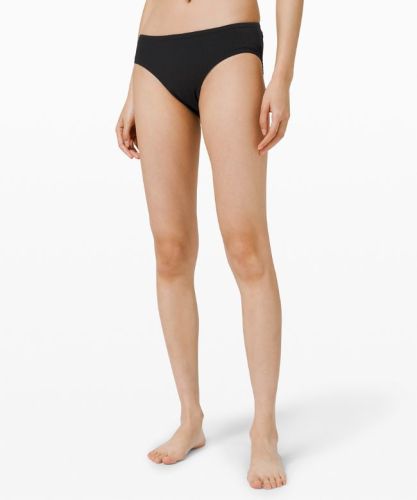 Waterside Seersucker Mid-Rise Bikini Bottom Medium Coverage