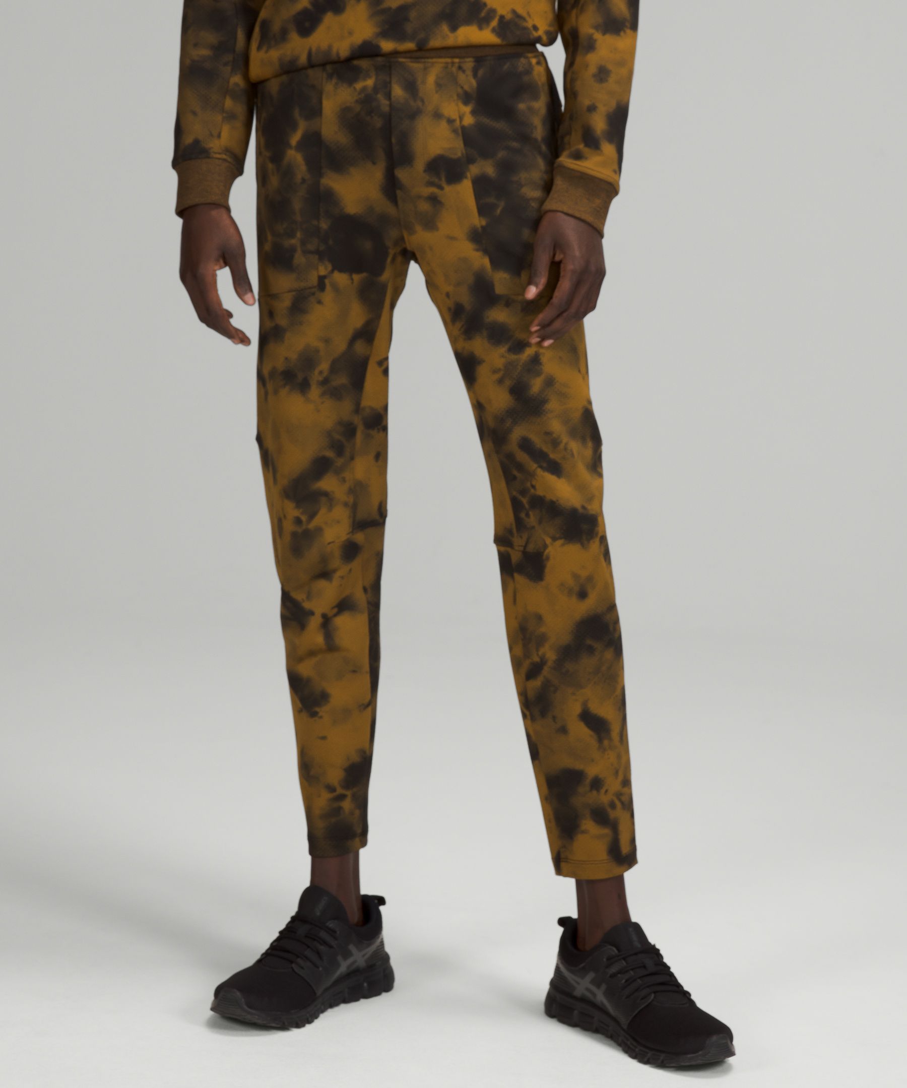 Textured Tech Pant Diamond Dye Gold 