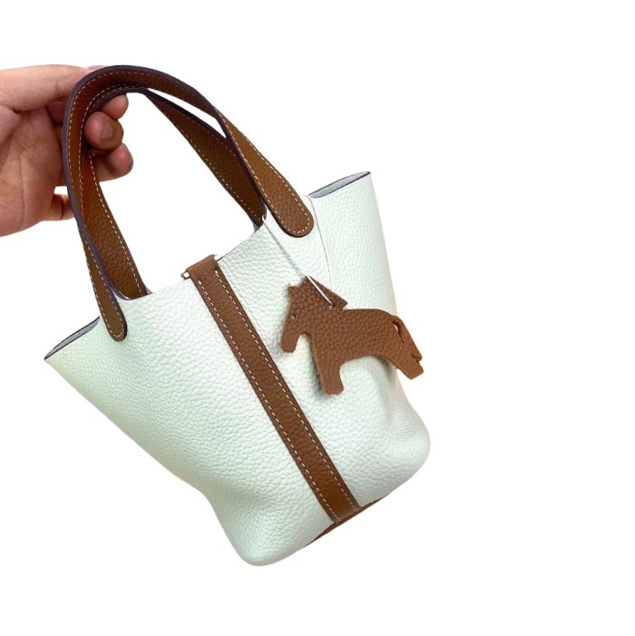 Genuine Togo Calfskin Leather Bucket Bag Designer Picotin Tote Bag with A Leather Horse Keychain 1 Sillk Scarf