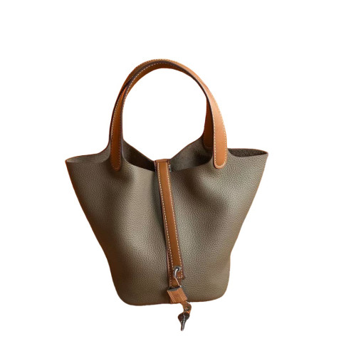 Genuine Togo Calfskin Leather Bucket Bag Designer Picotin Tote Bag with A Leather Horse Keychain 1 Sillk Scarf