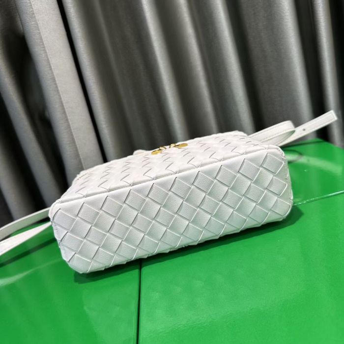 Cowhile Leather Woven Box Bag