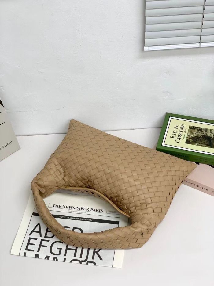 Woven Genuine Cowhile Leather Small Hop Bag