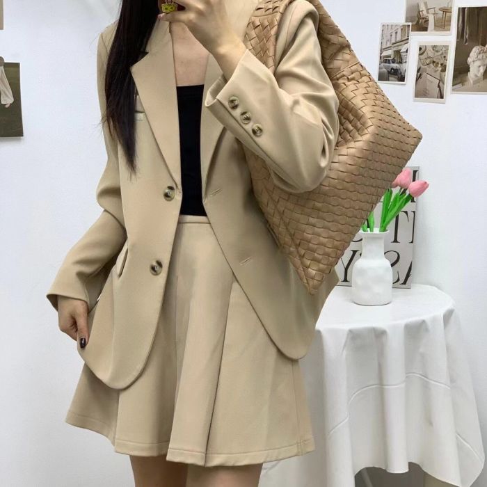 Woven Genuine Cowhile Leather Small Hop Bag
