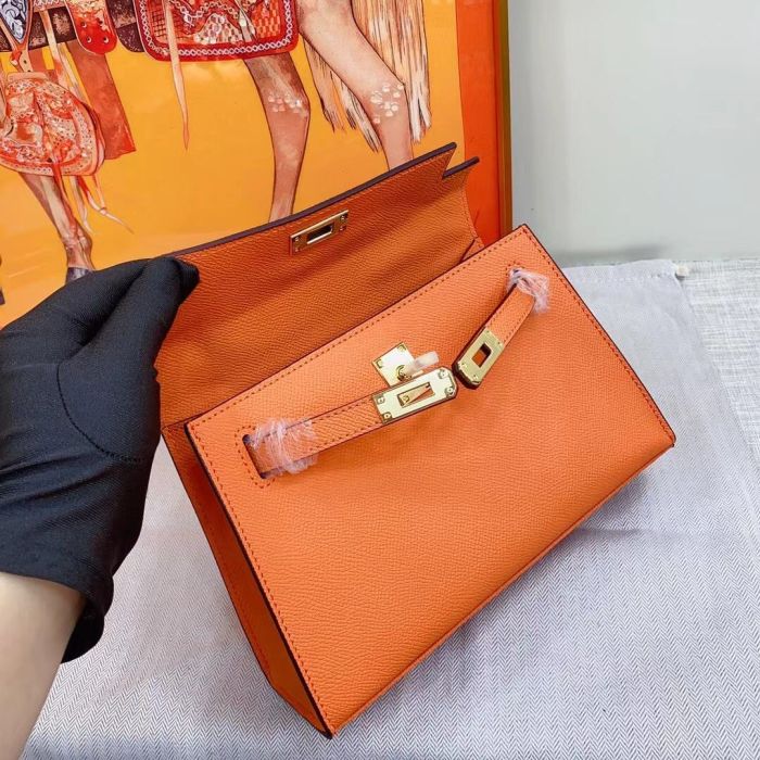 Genuine Epsom Leather Designer Kelly Bag 19cm 22cm 25cm 28cm with a Leather Horse Keychain